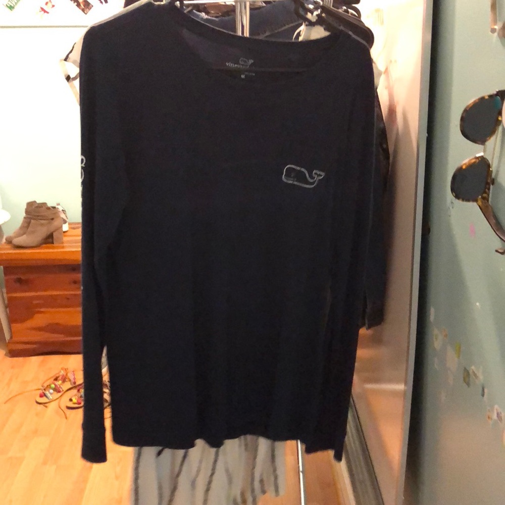 Vineyard vines top